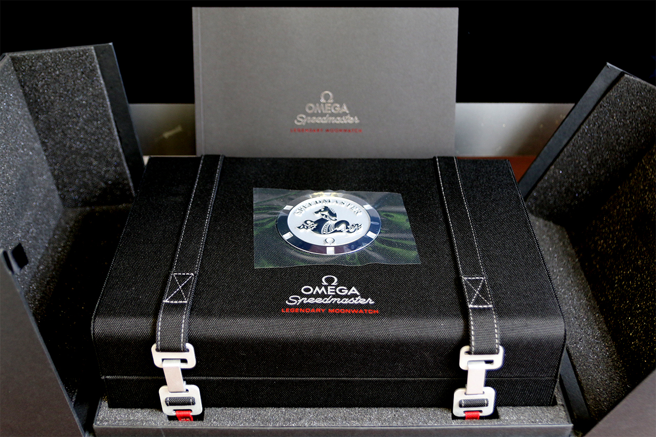 omega speedmaster professional box